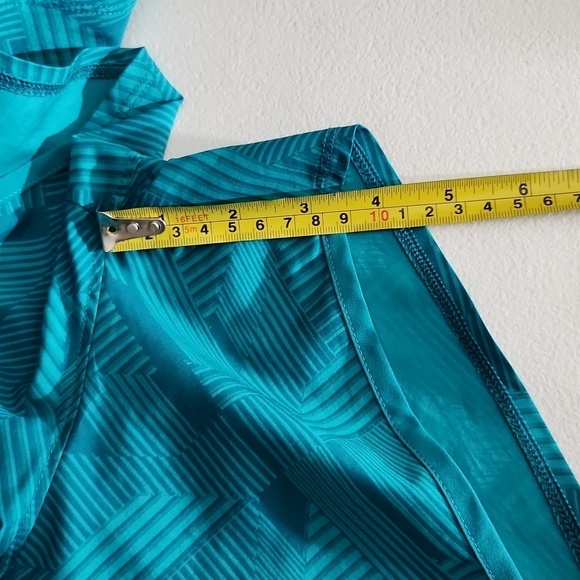 Under Armor Shorts Womens Size XXL Athletic Running Loose Mesh Undies Artsy Abst - Picture 7 of 9